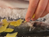 Риба в сол с песто от рукола и печени зеленчуци